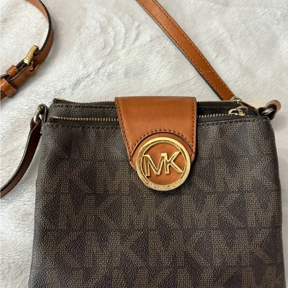 Michael Kors Dark Brown and Tan Crossbody Bag - Picture 4 of 11